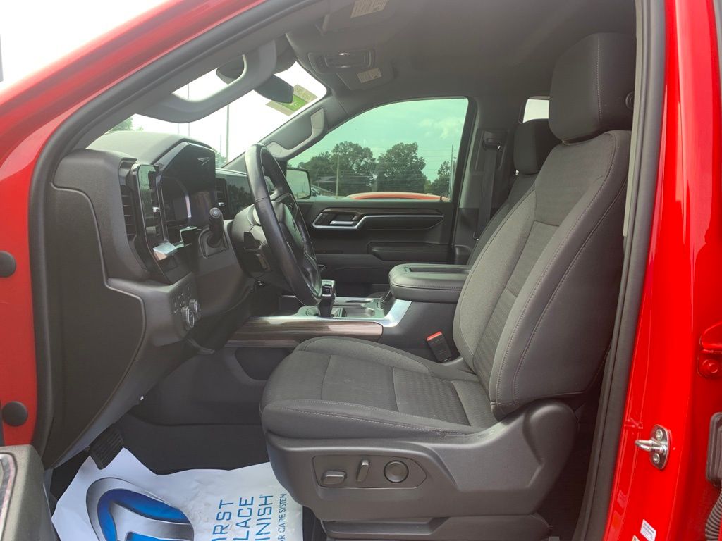 2022 Chevrolet Silverado 1500 RST photo 12