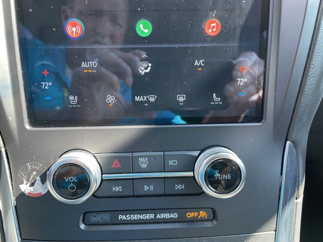 2024 Ford Edge Titanium photo 16