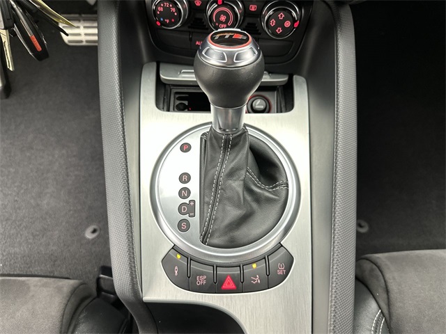 2010 Audi TTS photo 9
