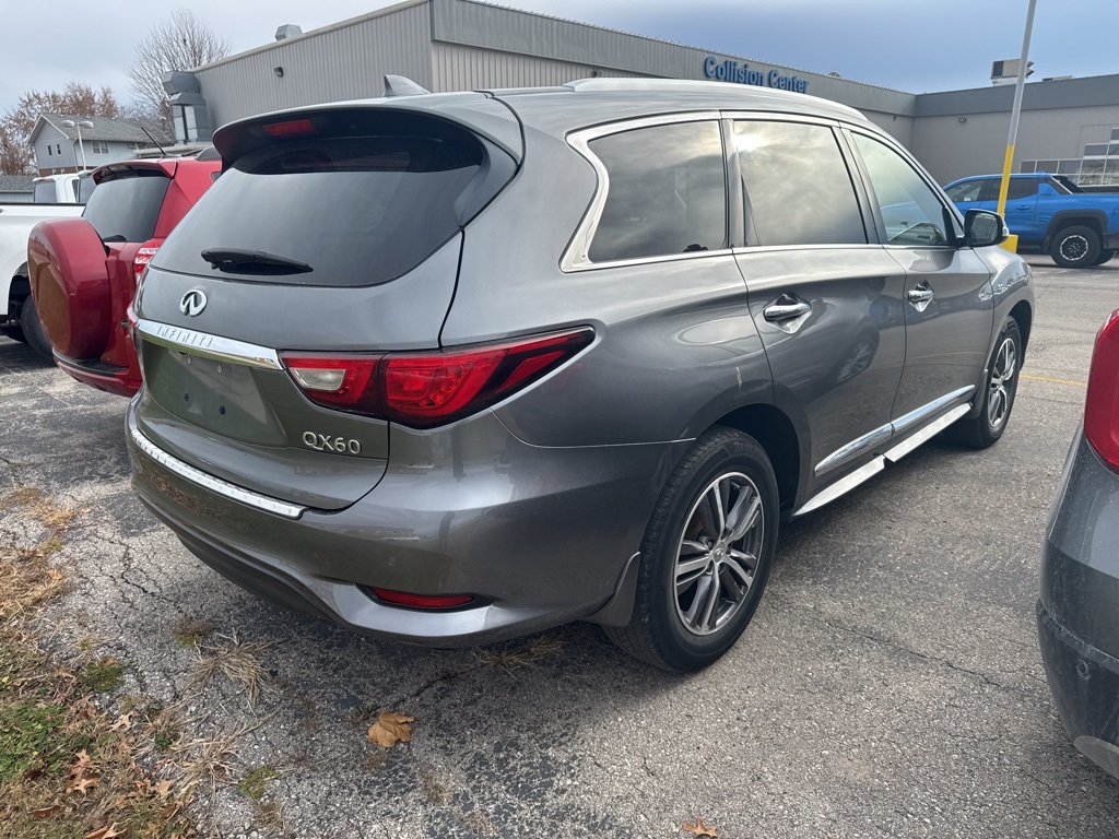 2017 Infiniti QX60 Base photo 2