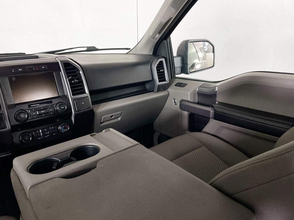 2019 Ford F-150 XLT photo 26