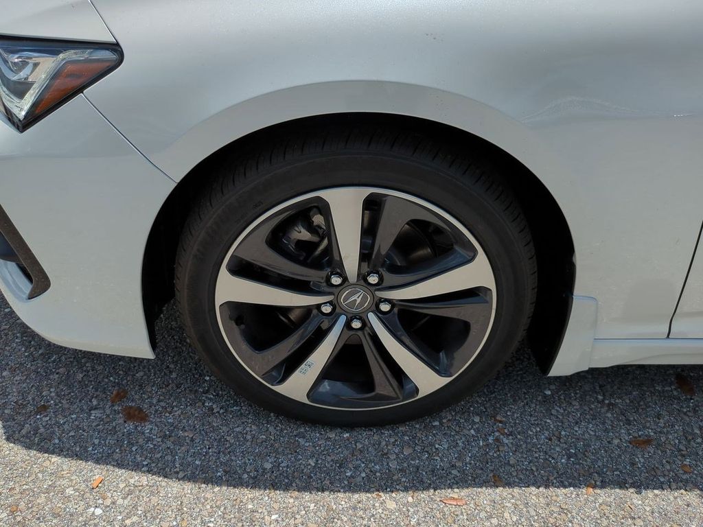 2025 Acura TLX Technology photo 11