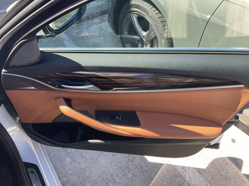 2022 Bmw 530i photo 25