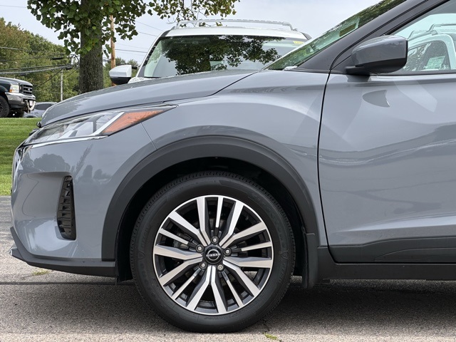 2023 Nissan Kicks SV photo 18