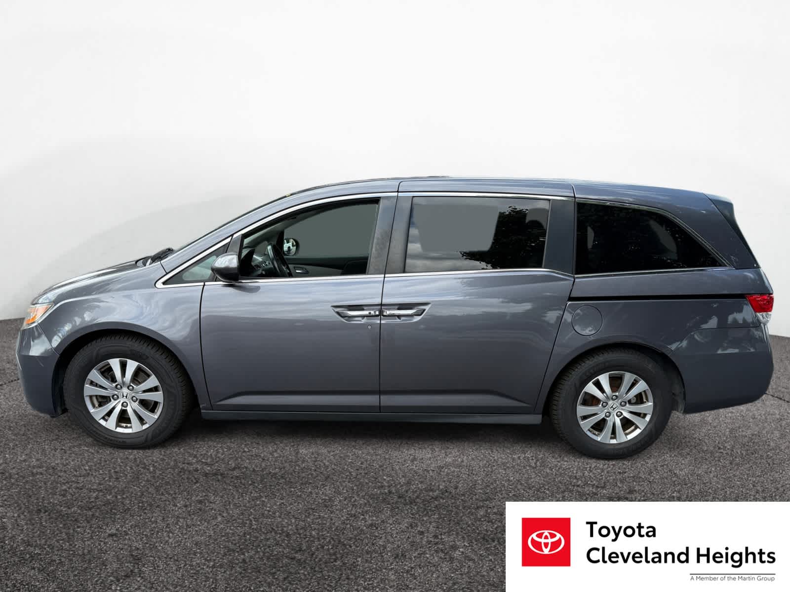 Used 2016 Honda Odyssey EX-L with VIN 5FNRL5H69GB075750 for sale in Cleveland Heights, OH