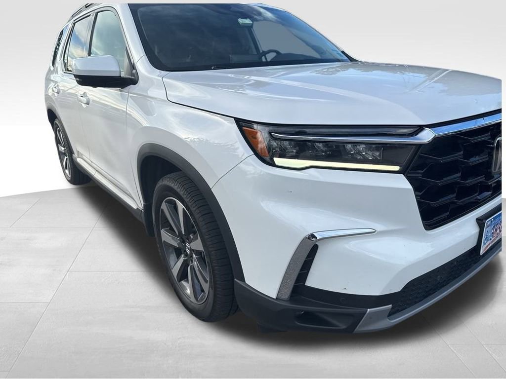 2023 Honda Pilot Elite photo 3