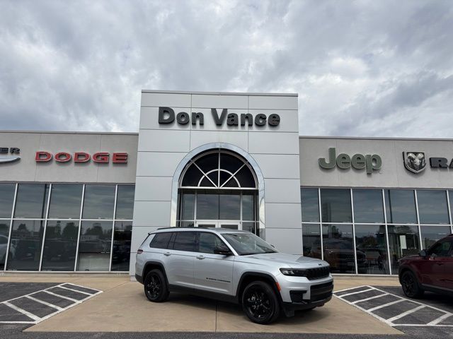 2023 Jeep Grand Cherokee L Altitude's photo