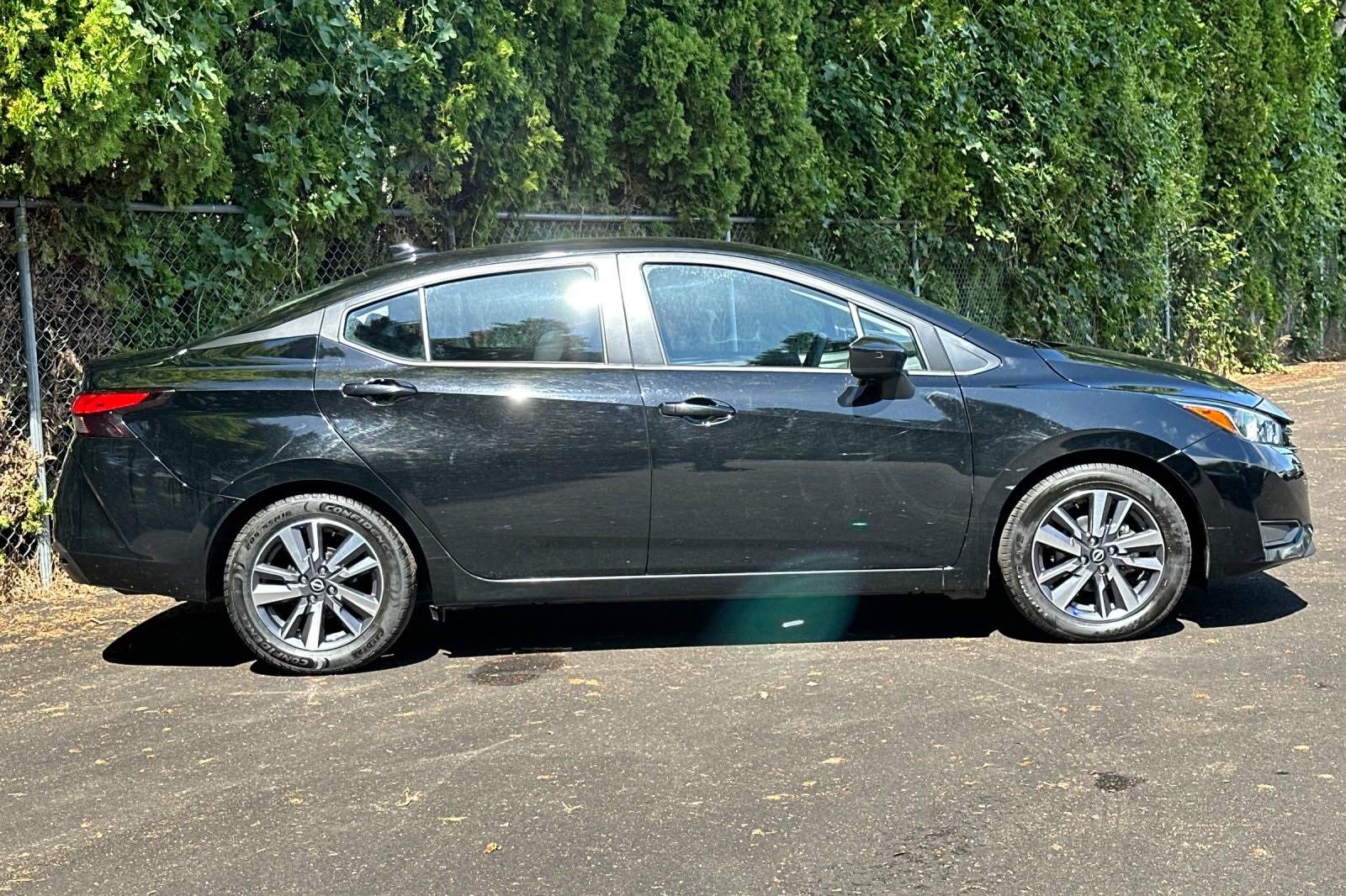 2023 Nissan Versa 1.6 SV photo 3