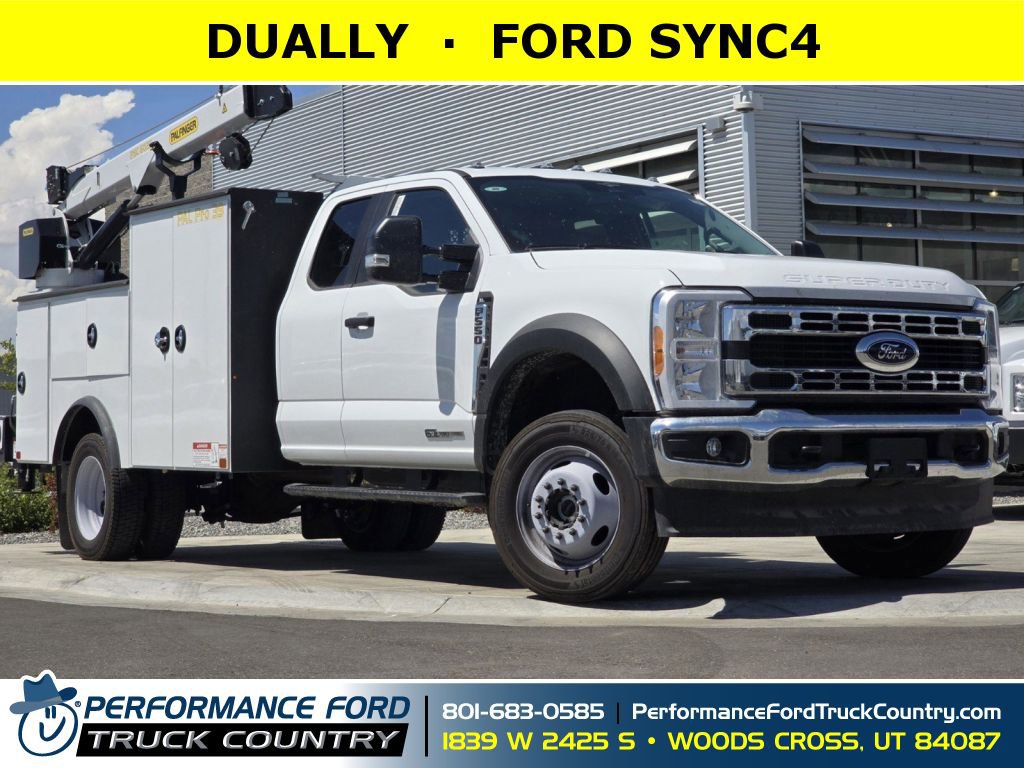 2023 Ford F-550 Super Duty Chassis Cab XL's photo