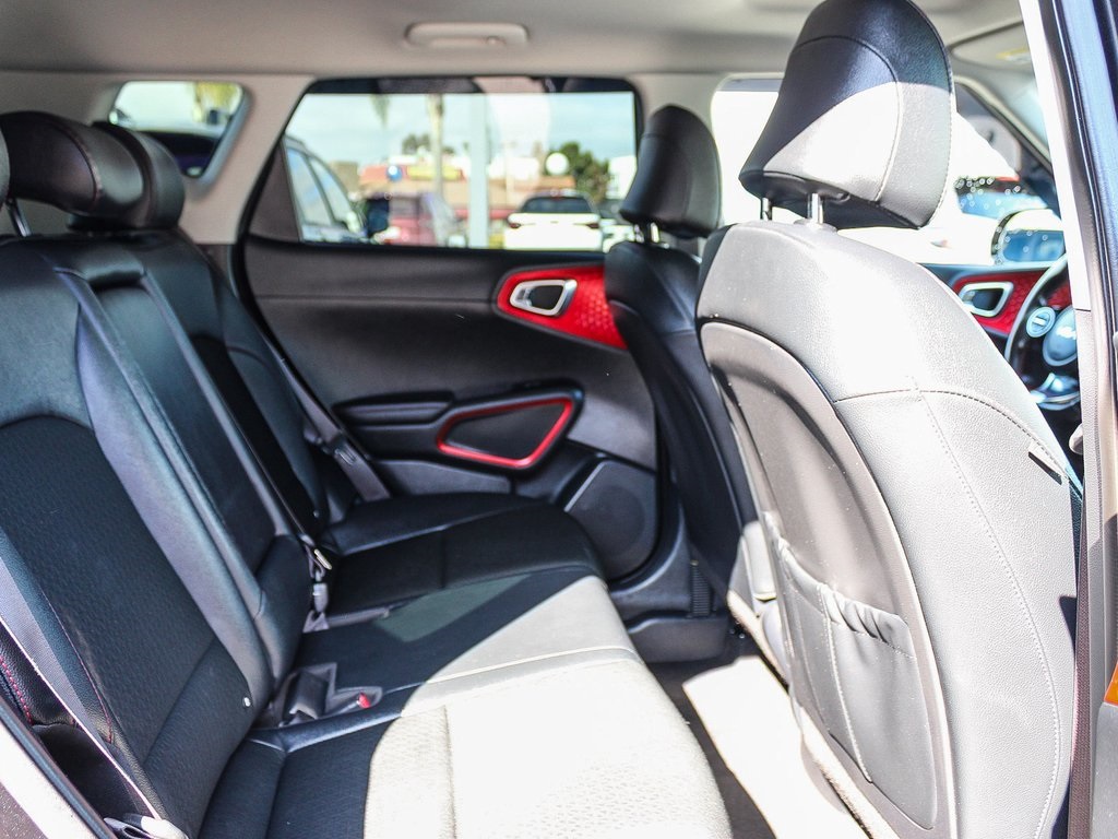2023 Kia Soul GT-Line photo 14