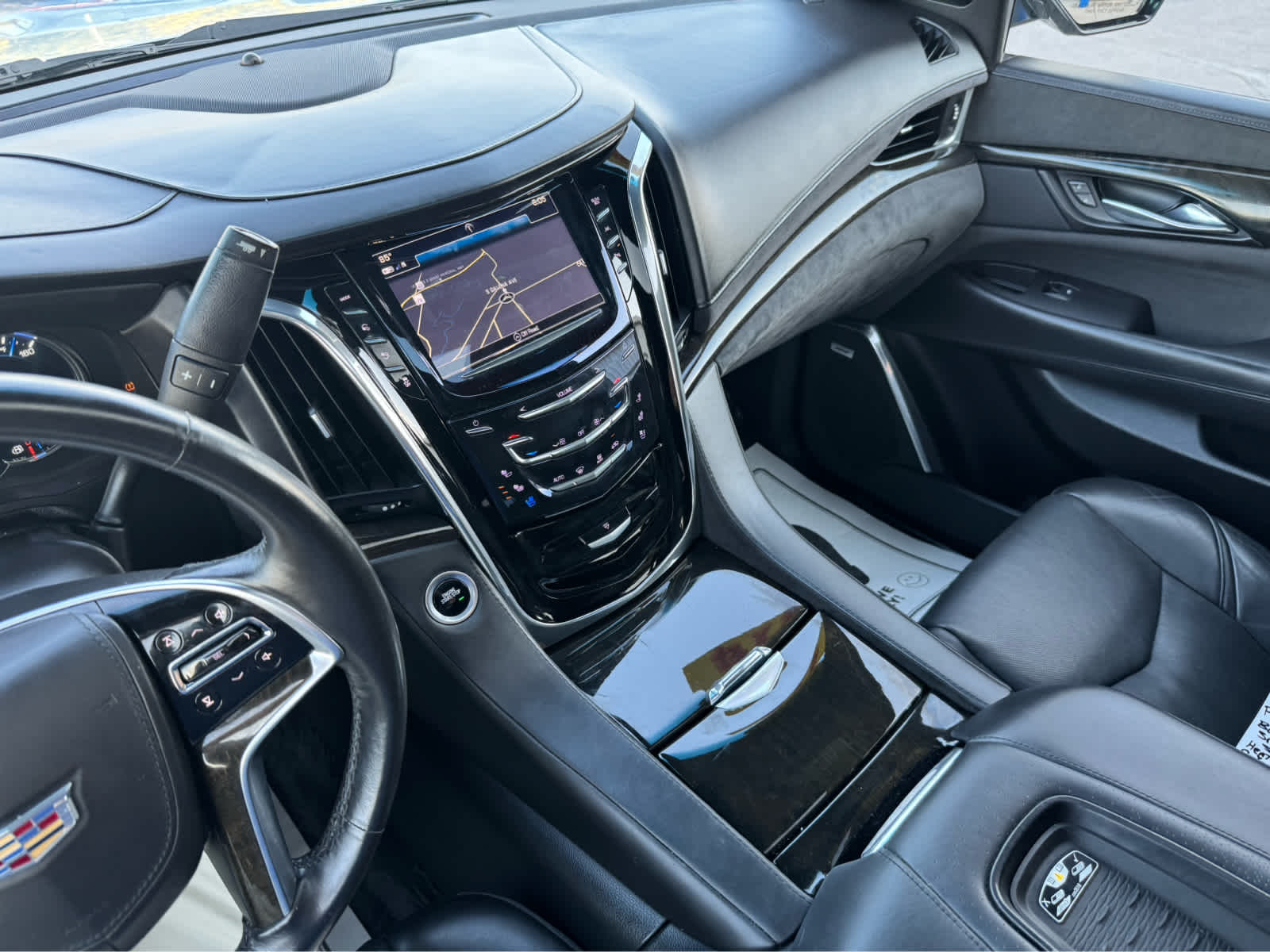 2017 Cadillac Escalade ESV Platinum photo 37