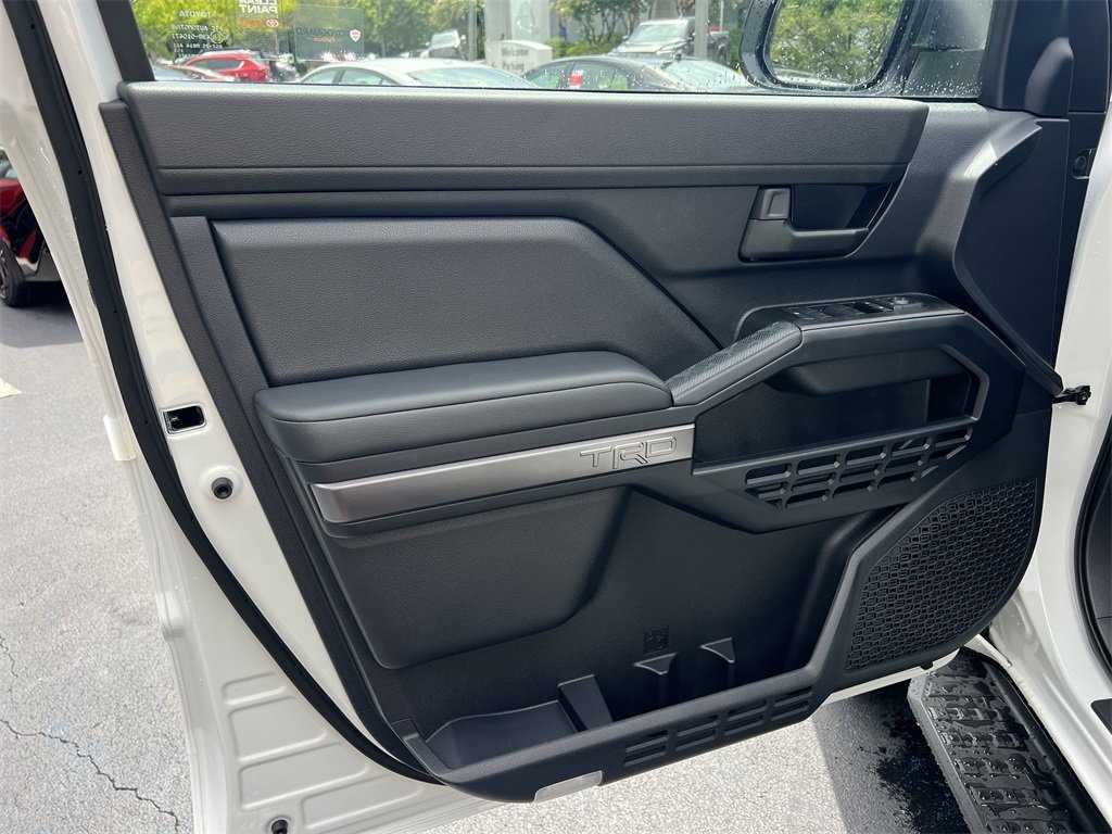 2025 Toyota 4Runner photo 10