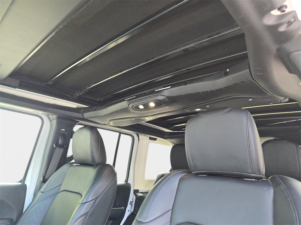 2024 Jeep Wrangler High Altitude 4xe photo 31