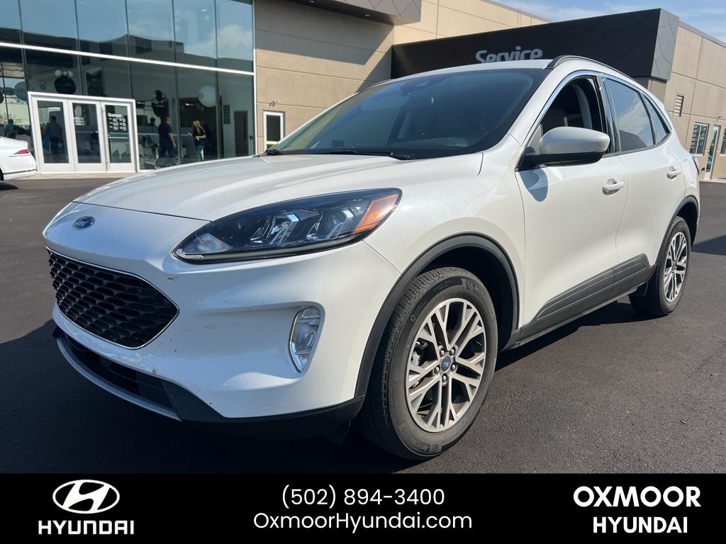2022 Ford Escape SEL photo 3