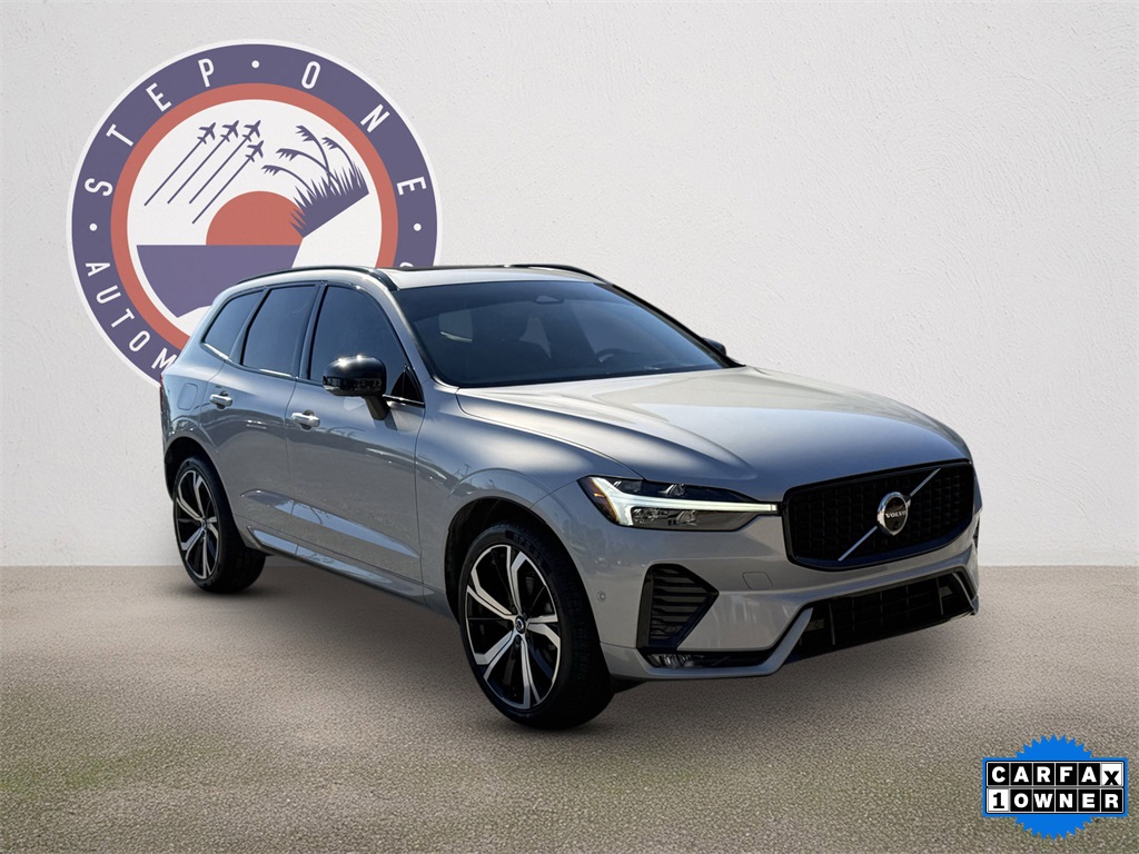2023 Volvo XC60 Ultimate's photo