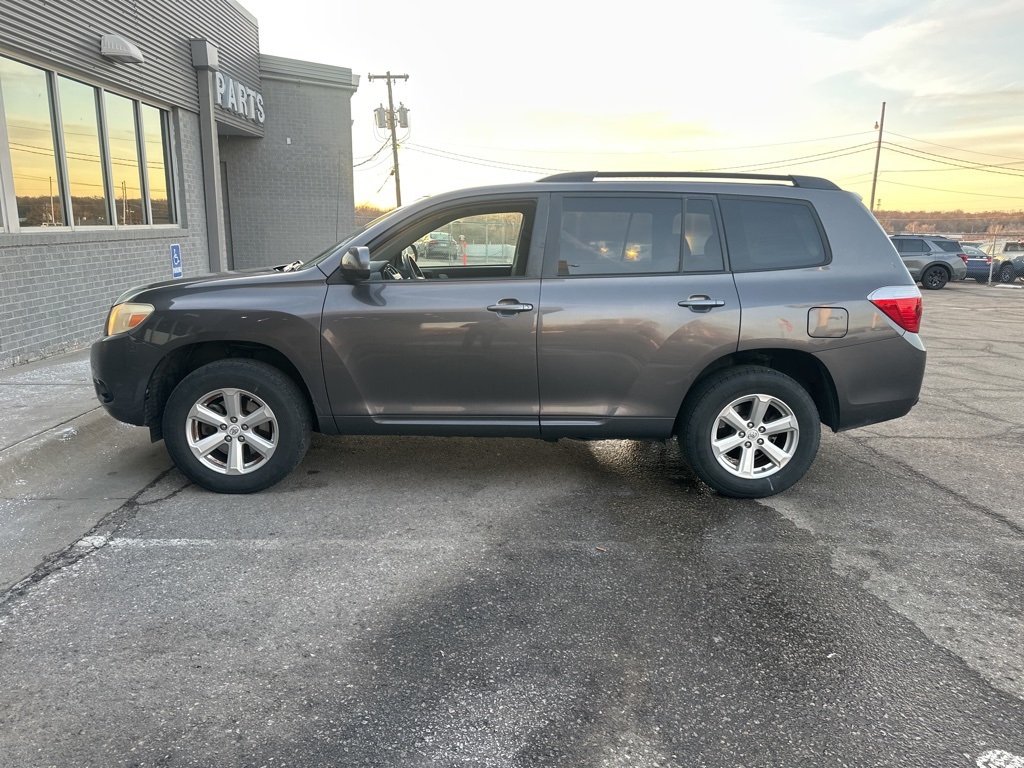 Used 2009 Toyota Highlander Base with VIN JTEDS41A892078887 for sale in Kansas City