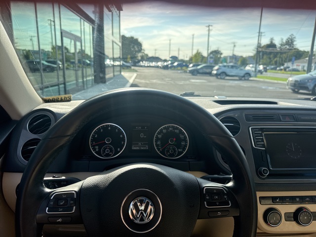 2016 Volkswagen Tiguan SE photo 19