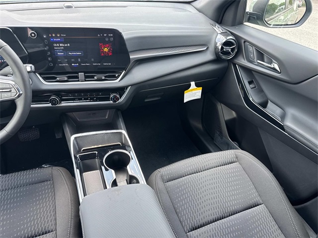 2025 Chevrolet Equinox LT photo 18