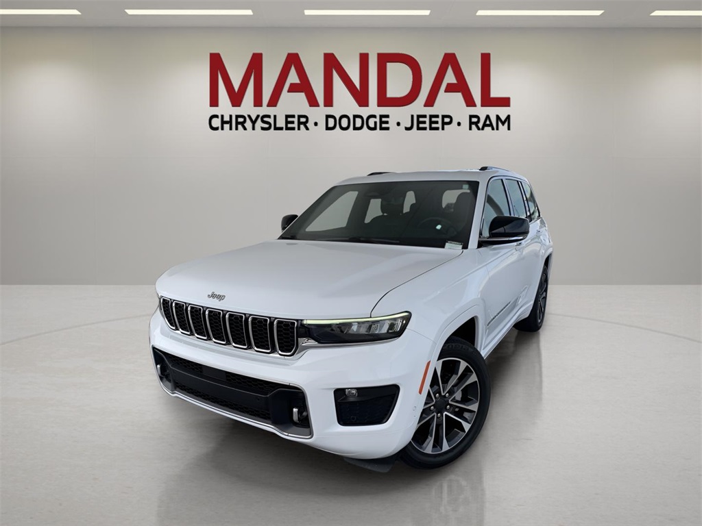 2022 Jeep Grand Cherokee Overland's photo