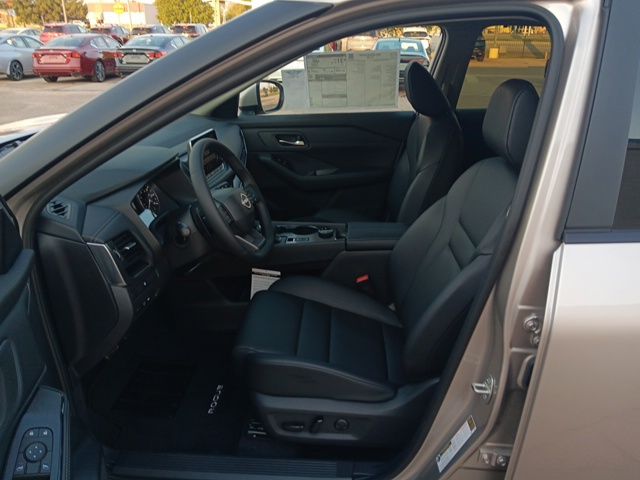 2026 Nissan Rogue SV photo 21