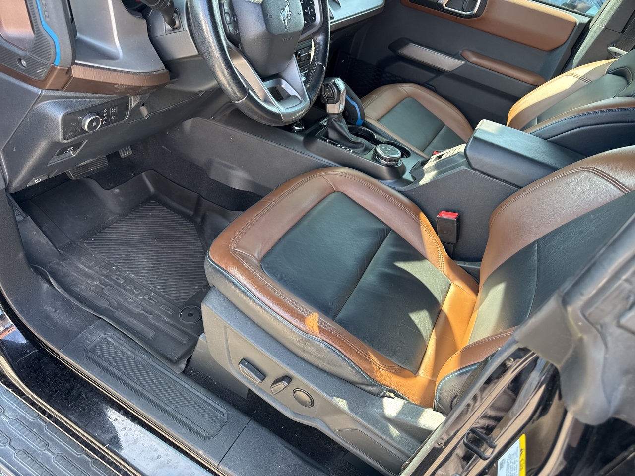 2021 Ford Bronco Outer Banks photo 12