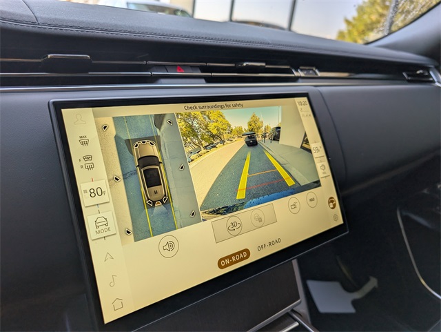 2025 Land Rover Range Rover SE photo 8