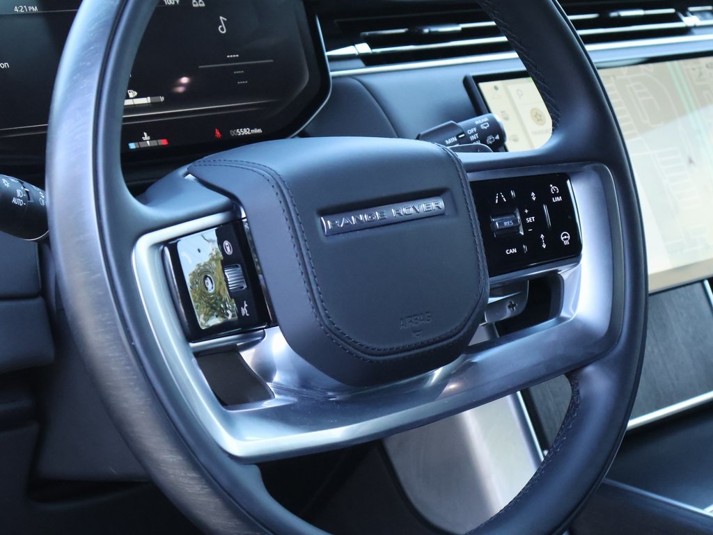 2025 Land Rover Range Rover SE photo 18