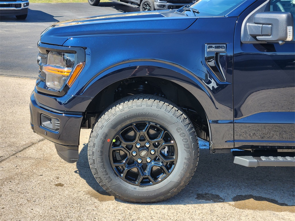 2025 Ford F-150 XLT photo 3