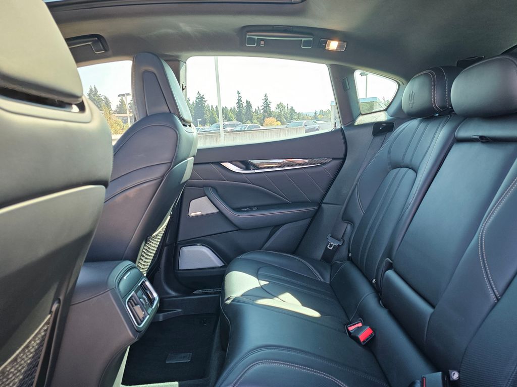 2019 Maserati Levante GranSport photo 19
