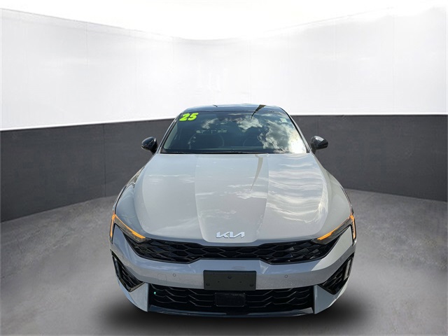 2025 Kia K5 GT-Line photo 8