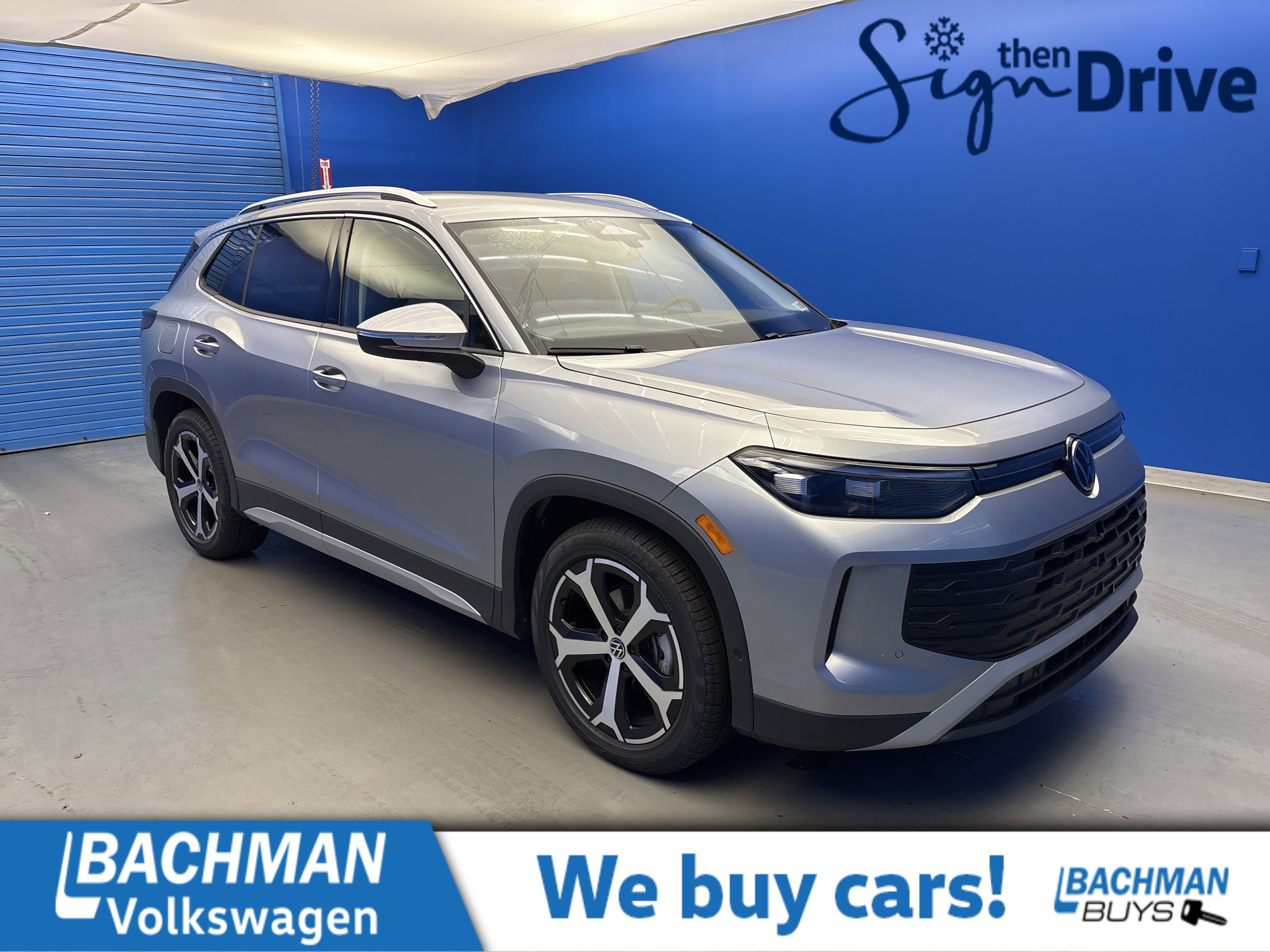 2025 Volkswagen Tiguan SE's photo