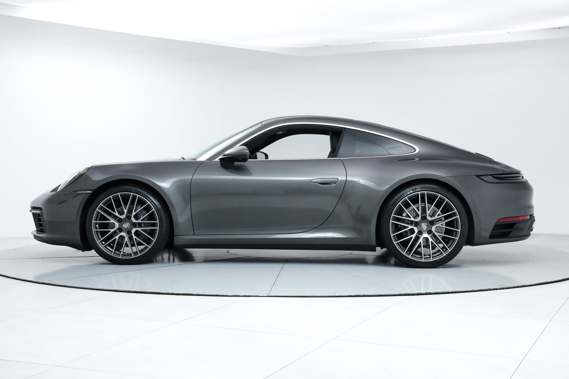 2022 Porsche 911 4 photo 2