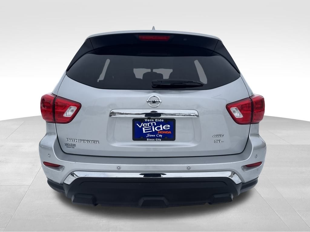 2020 Nissan Pathfinder SL photo 4