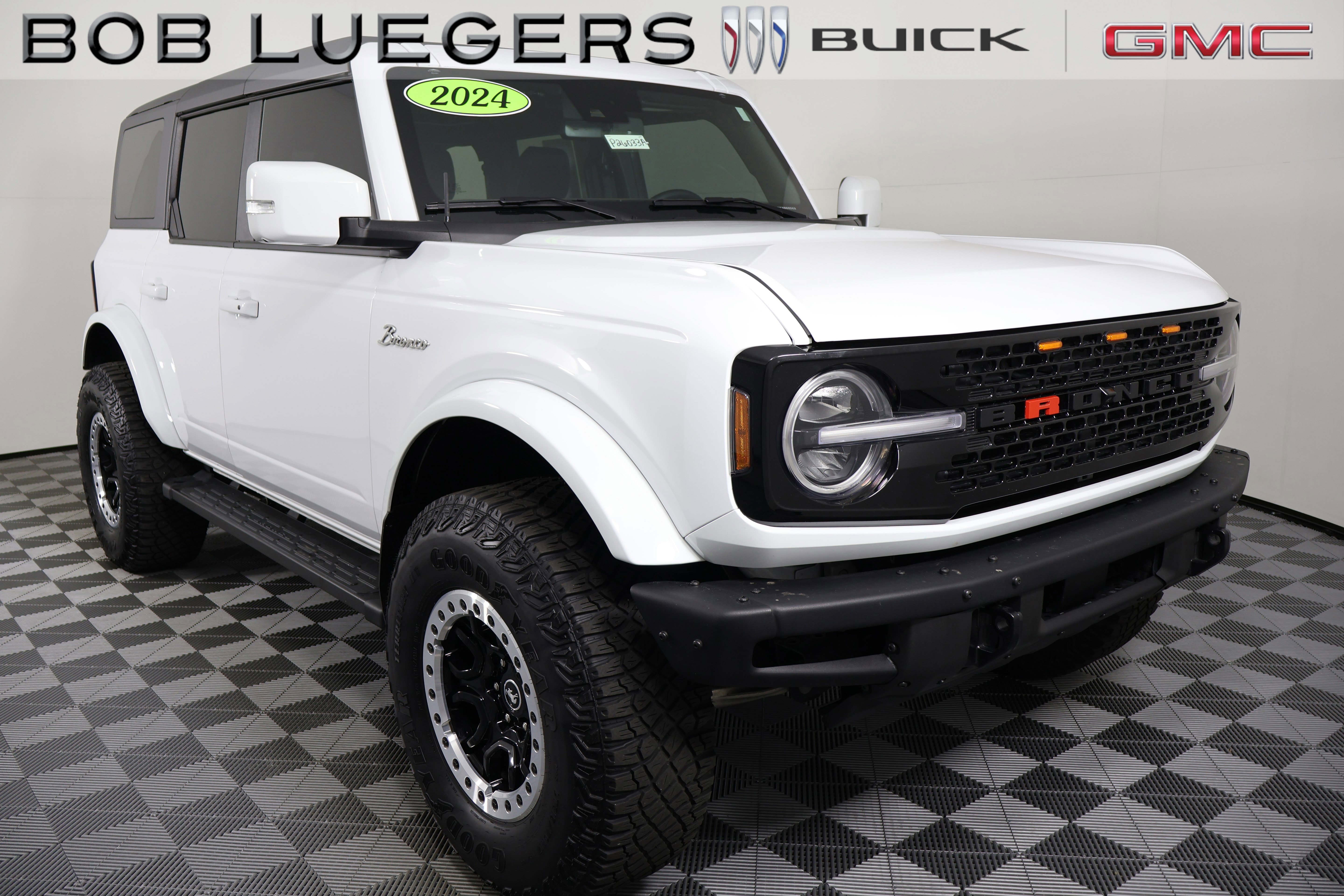 2024 Ford Bronco 4-Door Outer Banks's photo
