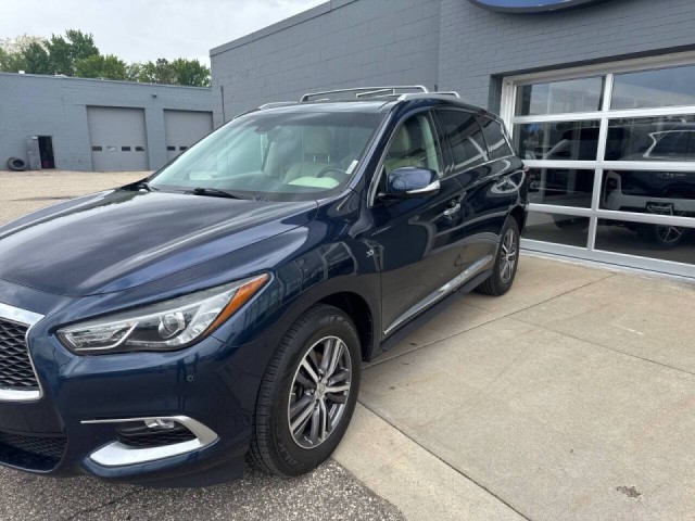 2016 Infiniti QX60 Base photo 2