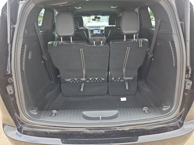 2026 Chrysler Voyager LX photo 13