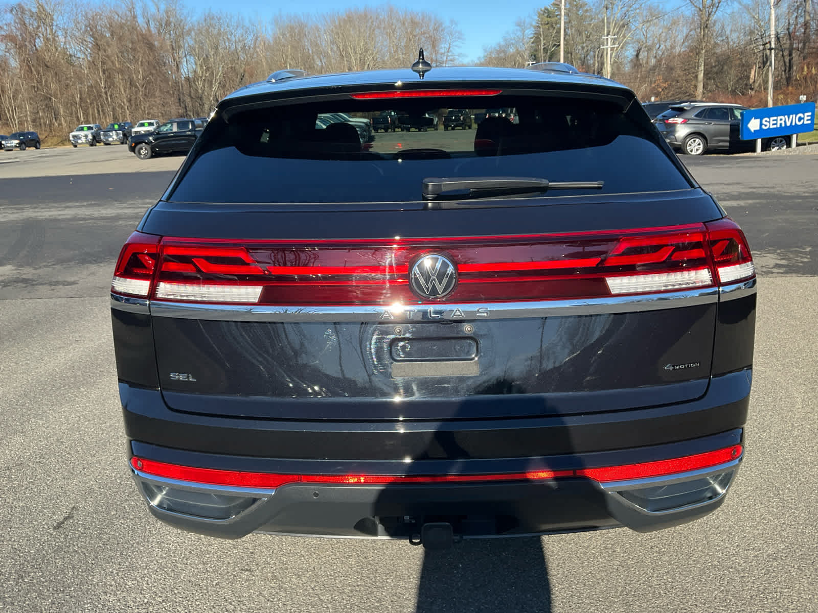 2024 Volkswagen Atlas Cross Sport SEL photo 3