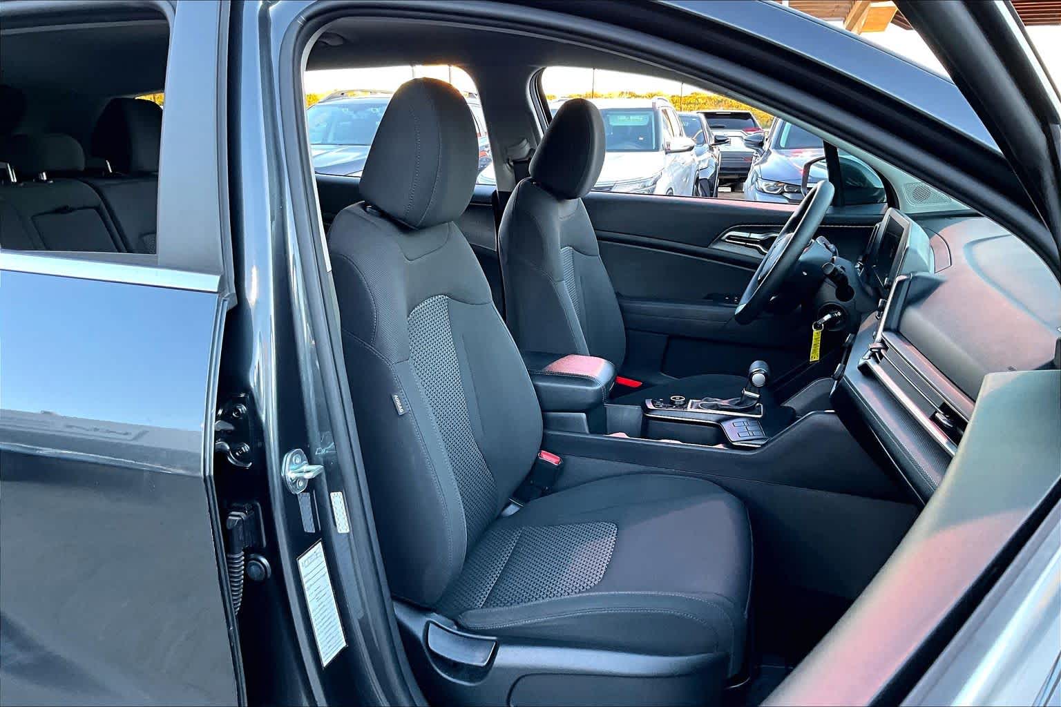 Image of Certified Pre-Owned 2023 Kia Sportage LX