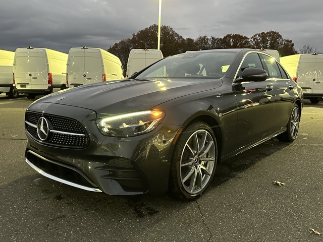2023 Mercedes Benz E 450 4MATIC photo 3