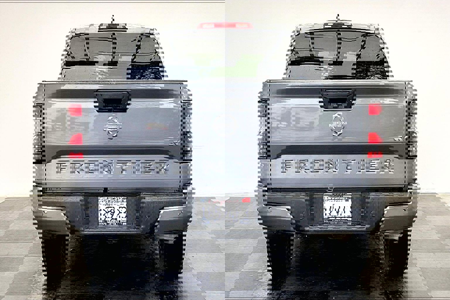 2022 Nissan Frontier SV photo 3