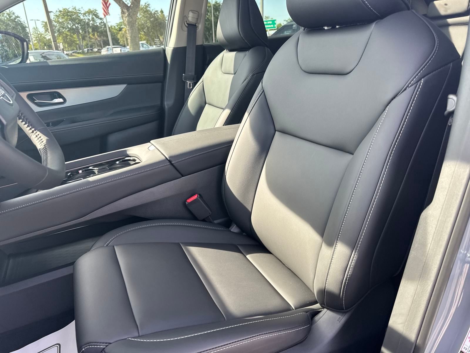 2025 Nissan Murano SL photo 28