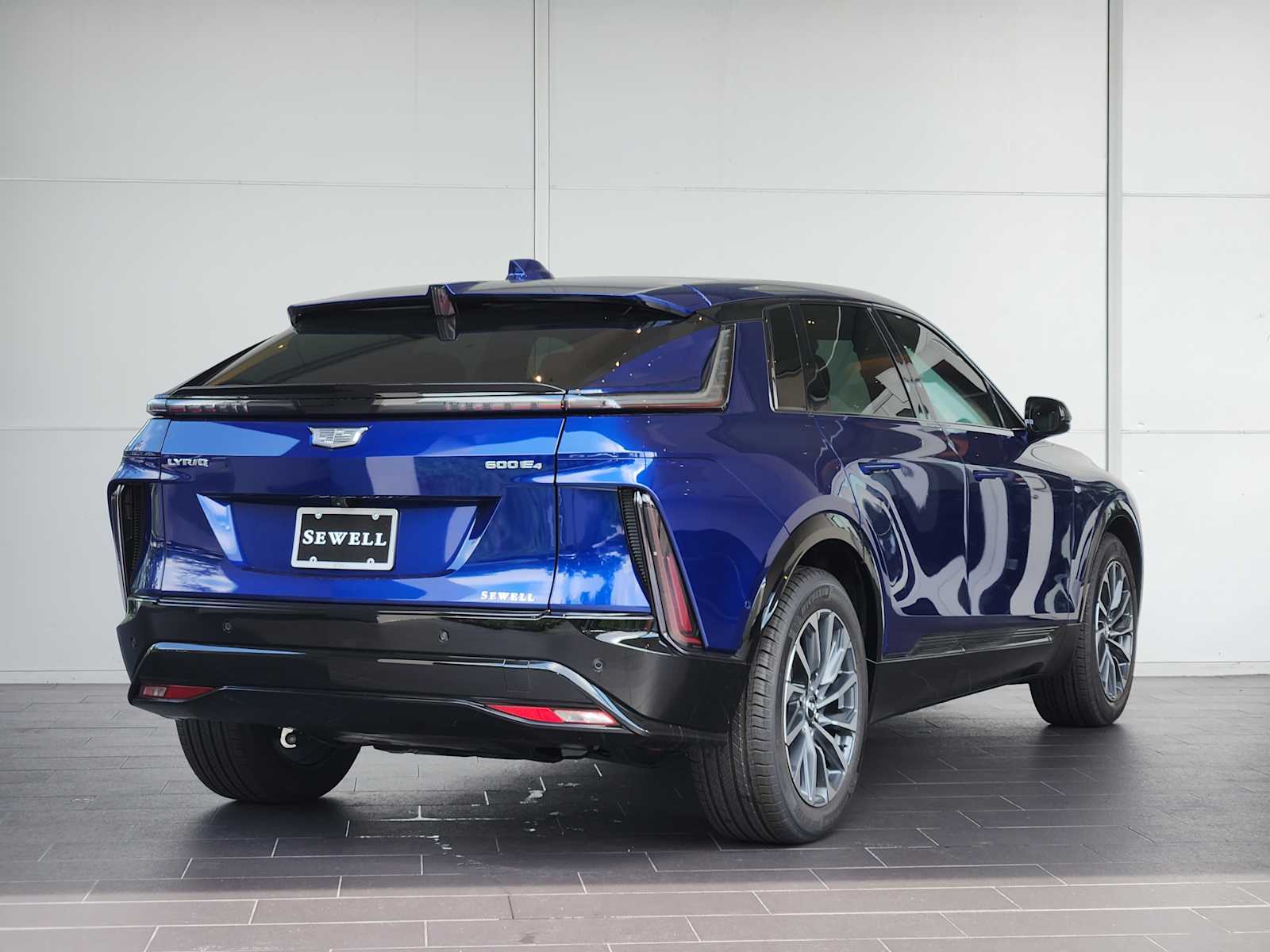 2025 Cadillac Lyriq Sport photo 3