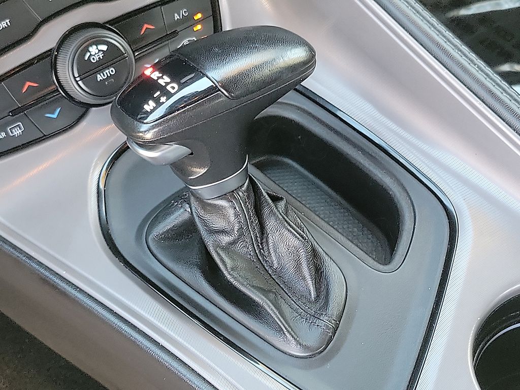 2023 Dodge Challenger R/T photo 11