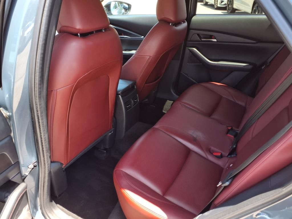 2023 Mazda CX-30 2.5 S Carbon photo 18