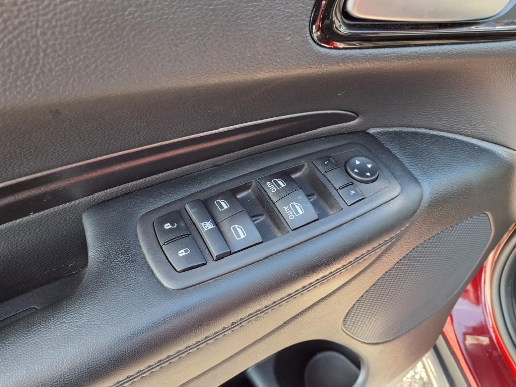 2024 Dodge Durango SXT photo 3