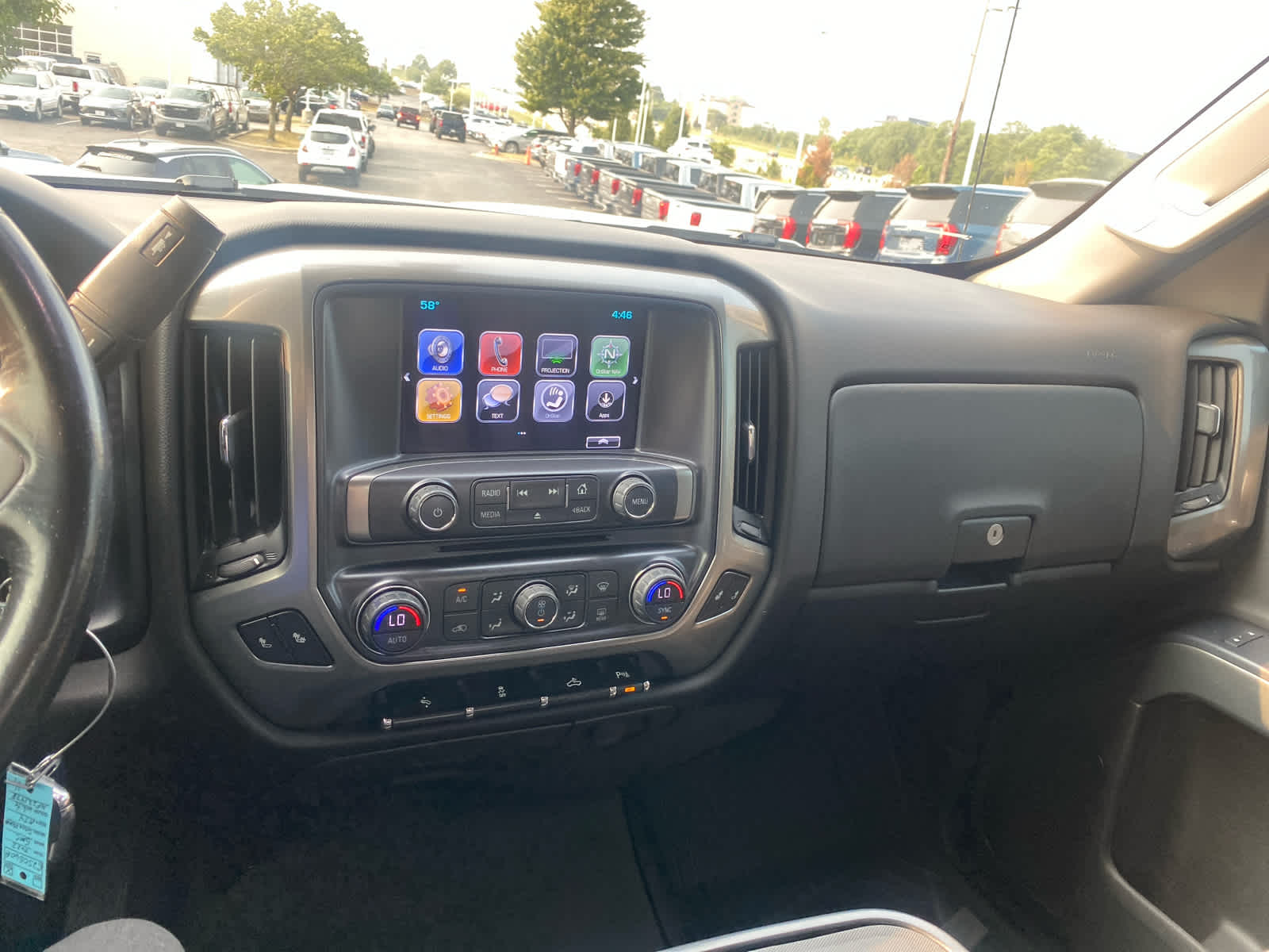 2018 Chevrolet Silverado 1500 LT photo 18