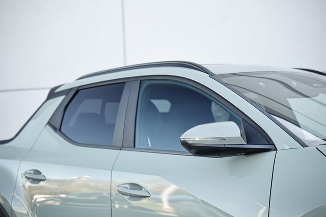 2022 Hyundai Santa Cruz Limited photo 3