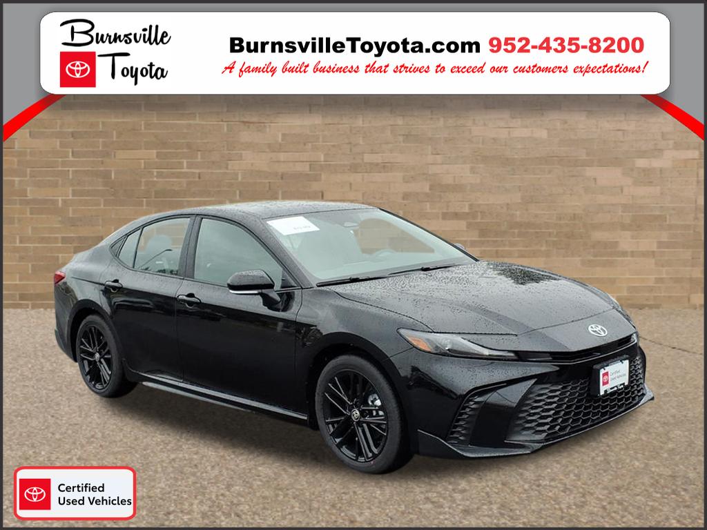 2026 Toyota Camry SE's photo