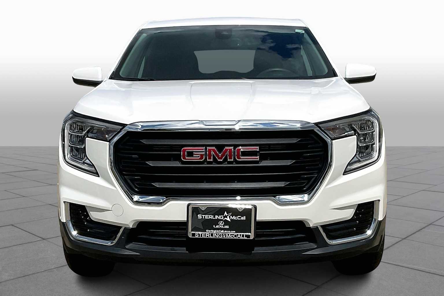 2024 Gmc Terrain SLE photo 3