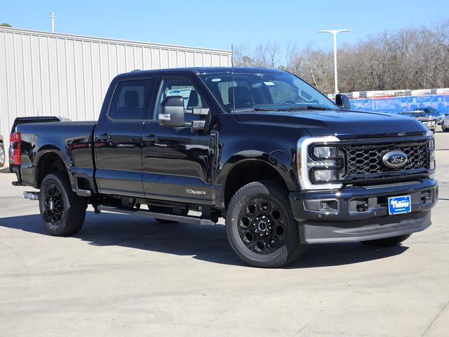 2025 Ford F-250 Lariat photo 2